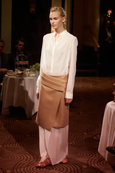 Look 7